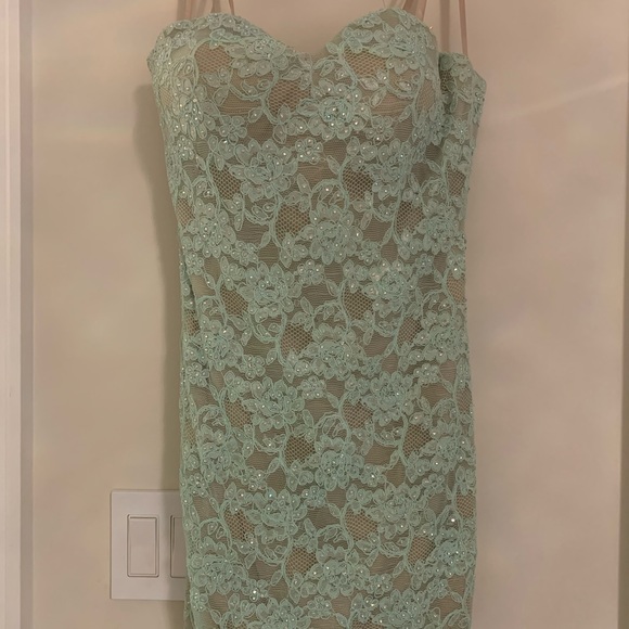 Gorgeous 2 pc dress from La Femme - Picture 1 of 4